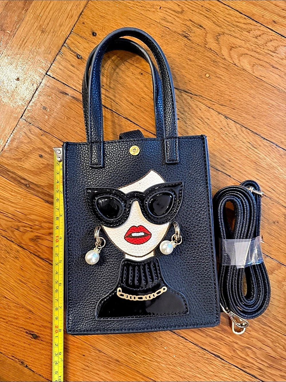 NWOT Novelty Face Bag in Black & White extra strap included
